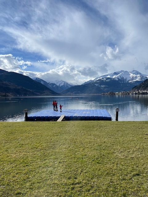 Pontoon on the Zeller See